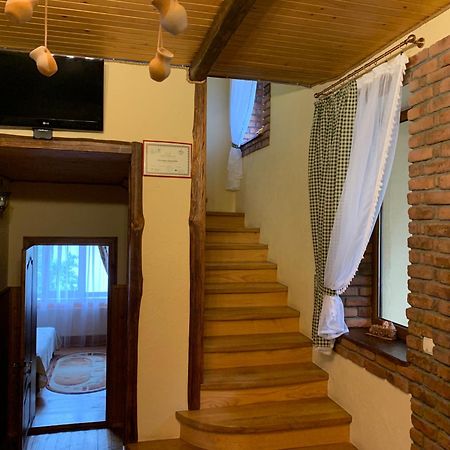 Dereviy Villa Yaremche Exterior photo