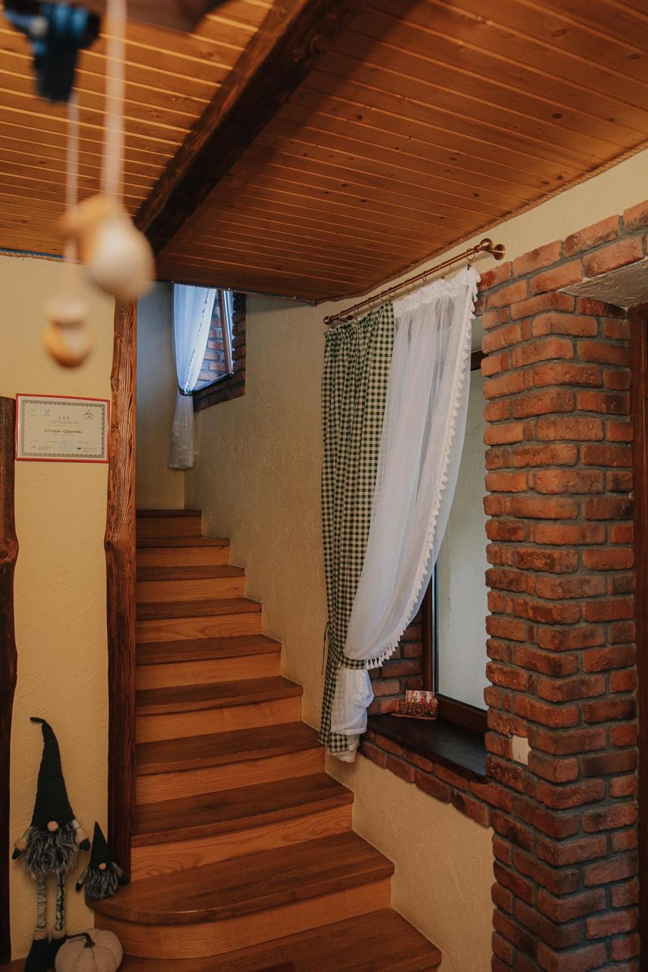 Dereviy Villa Yaremche Exterior photo