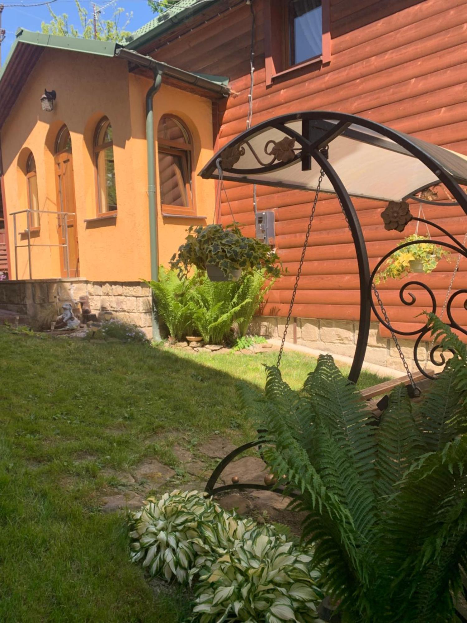 Dereviy Villa Yaremche Exterior photo