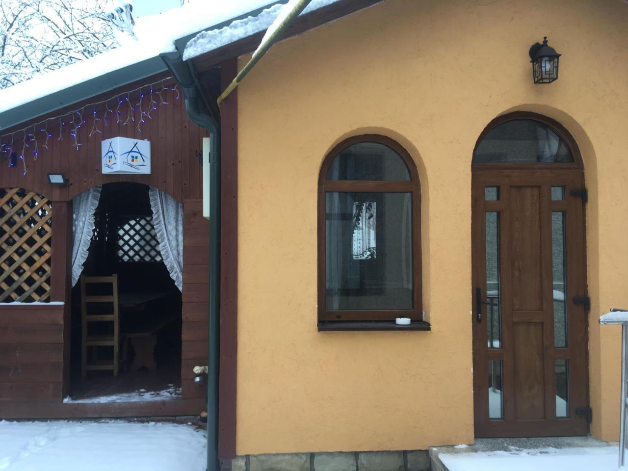 Dereviy Villa Yaremche Exterior photo